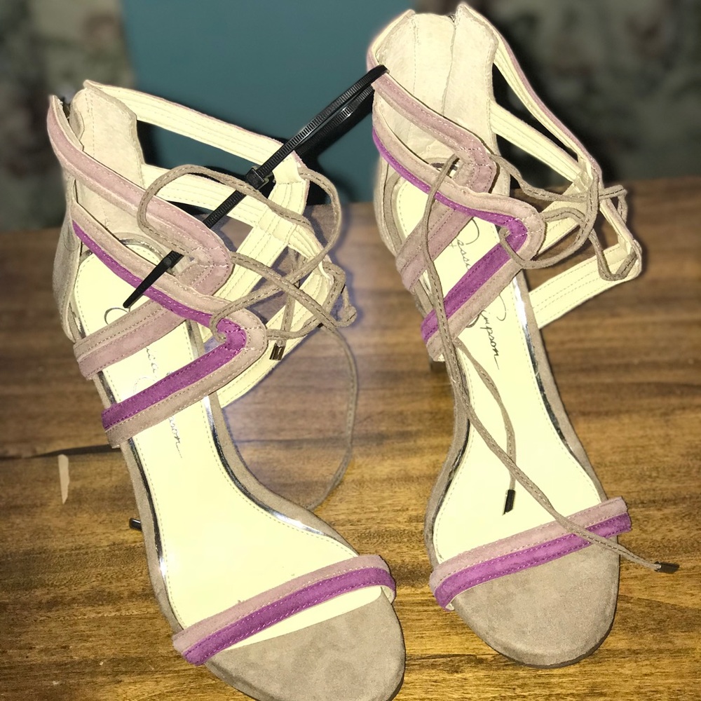Jessica Simpson Rensa in size 9